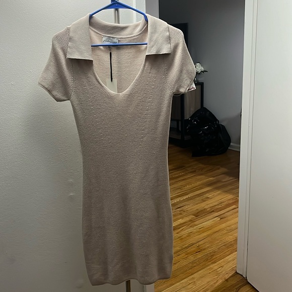 NWT biege dress - Picture 1 of 2